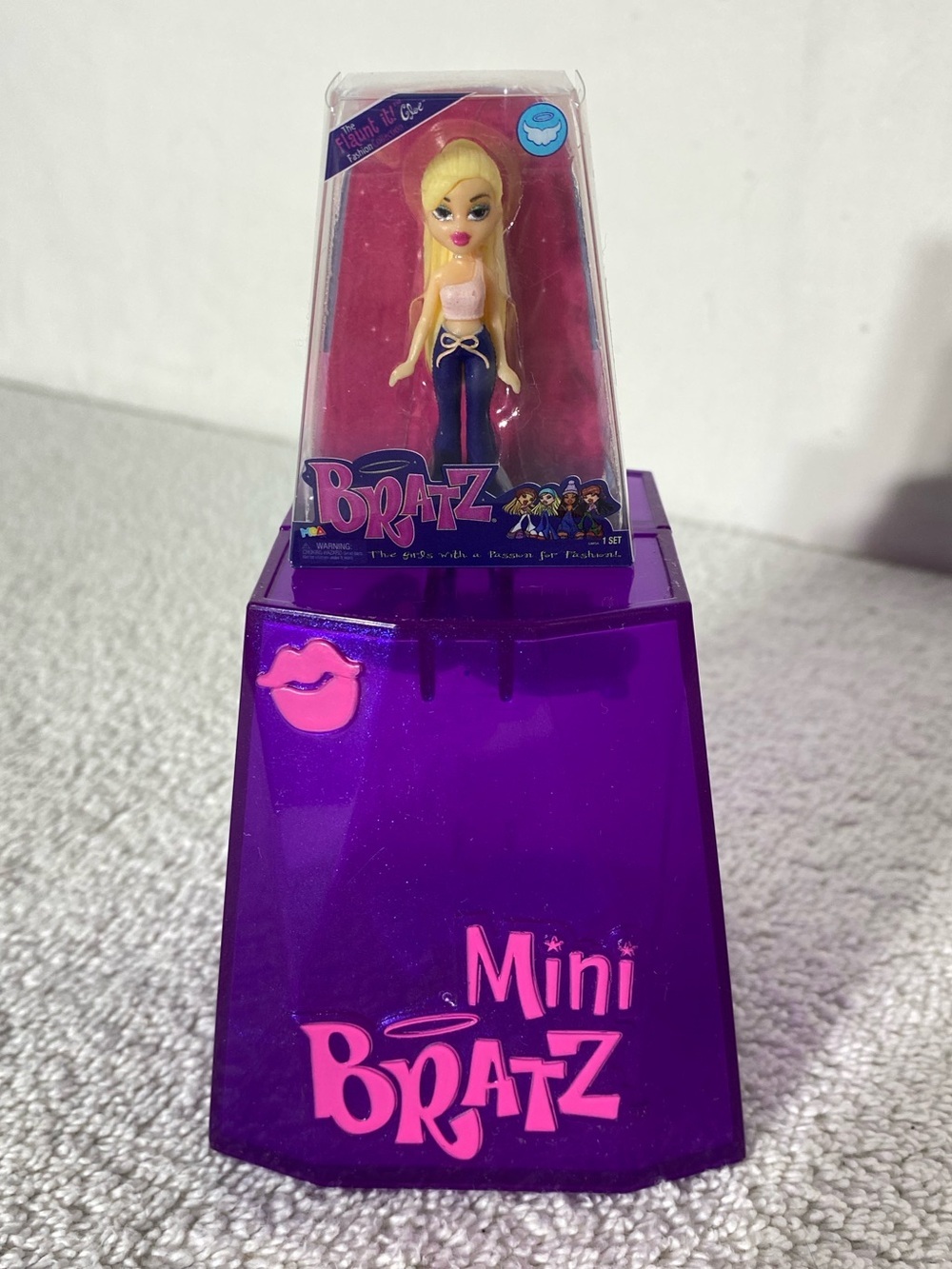 5/$35 MGA Miniverse Mini Bratz Series 1 "Flaunt It!" Cloe Miniature Figure NIB